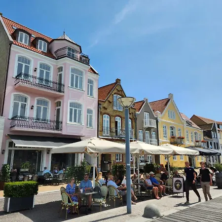 Harbour View 公寓 *